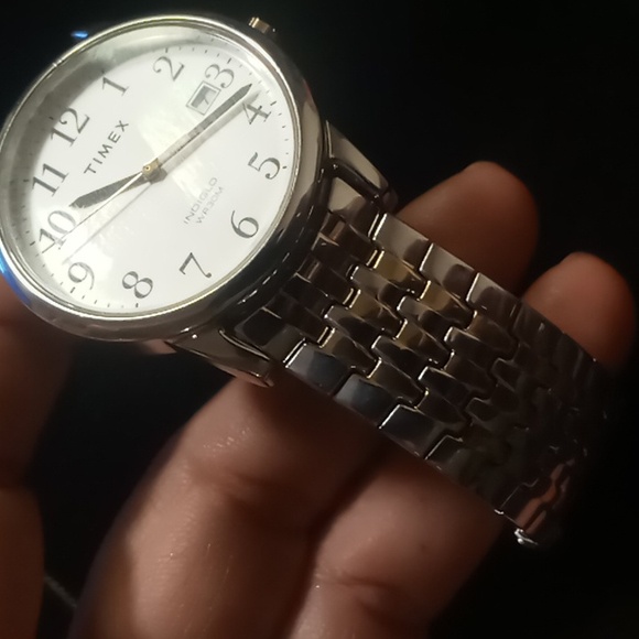 Timex Indiglo WR 30m watch stretch band gold and silver tone new battery - Picture 4 of 8